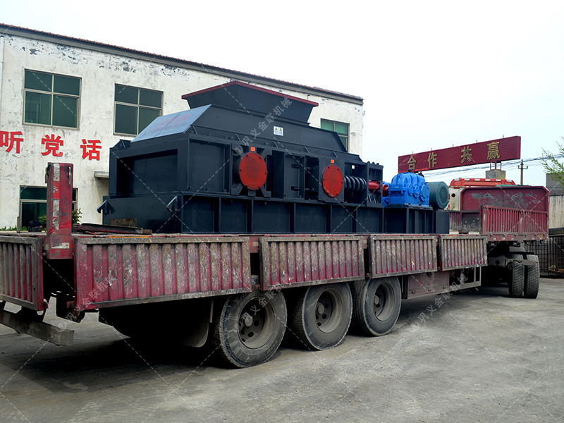 對(duì)輥破碎機(jī)的結(jié)構(gòu)制在怎樣的？?jī)?yōu)勢(shì)有哪些？
